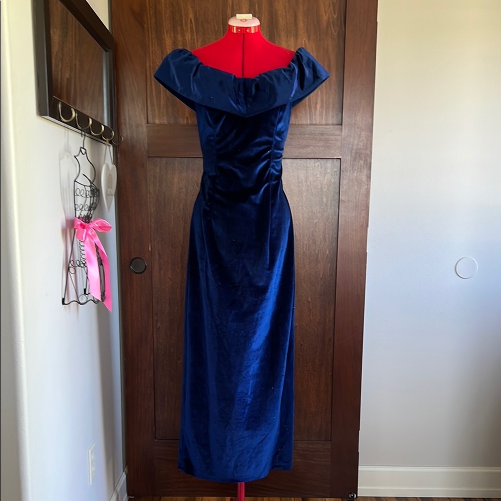Elegant Velvet Blue Off-Shoulder Dress